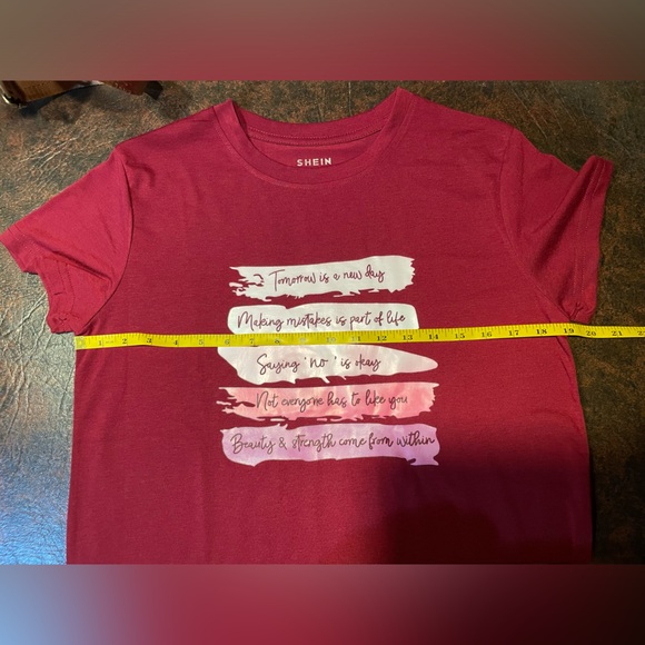 🦄🦄🦄 sold 🦄🦄🦄 Graphic inspirational tee - Picture 4 of 6